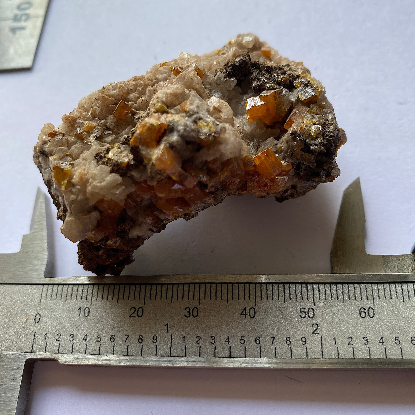 WULFENITE [ETC] - ERUPCION MINE, LPOS LAMENTOS, CHUHUAHUA, MEXICO 67g. MF823