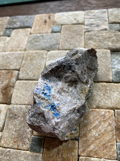 ZINCOLIVENITE /AZURITE [ETC] : DOLYHIR QUARRY, OLD RADNOR, WALES, 85g MF4725