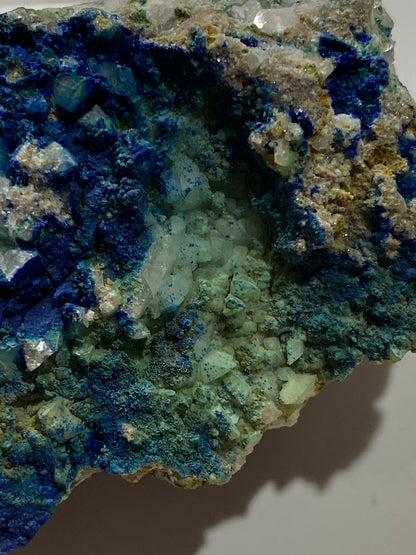 ZINCOLIVENITE /AZURITE [ETC] : DOLYHIR QUARRY, OLD RADNOR, WALES, 85g MF4725