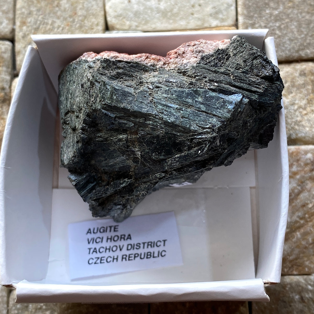 AUGITE : VICI HORA, TACHOV DISTRICT, CZECH REPUBLIC. 55g MF5396