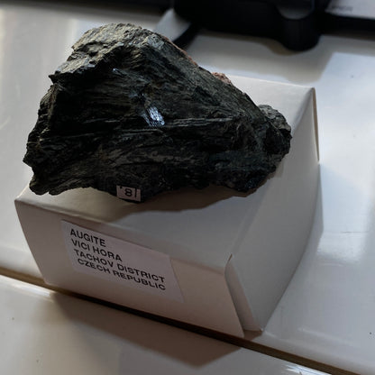 AUGITE : VICI HORA, TACHOV DISTRICT, CZECH REPUBLIC. 55g MF5396