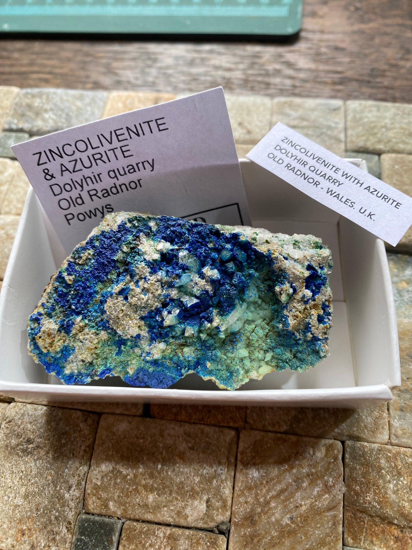 ZINCOLIVENITE /AZURITE [ETC] : DOLYHIR QUARRY, OLD RADNOR, WALES, 85g MF4725