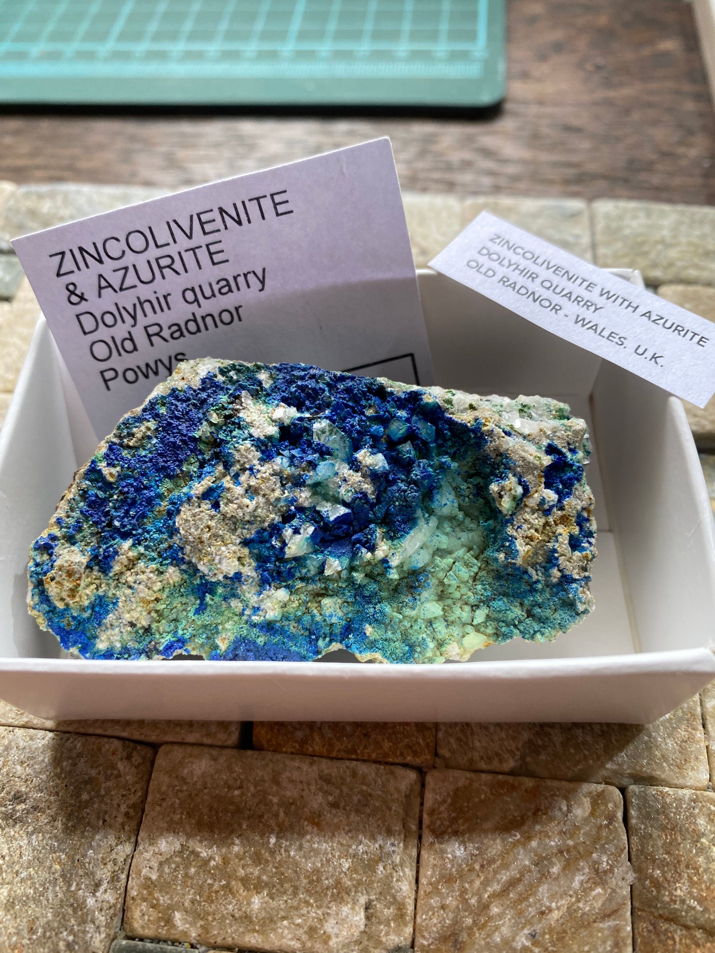 ZINCOLIVENITE /AZURITE [ETC] : DOLYHIR QUARRY, OLD RADNOR, WALES, 85g MF4725