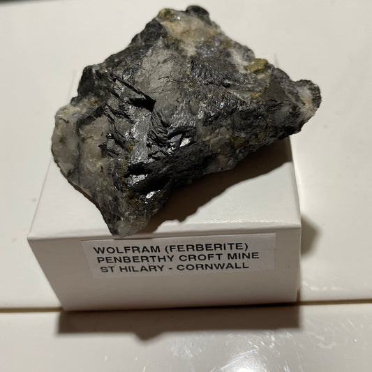WOLFRAMITE (FERBERITE) : RARE FROM PENBERTHY CROFT MINE, ST HILARY, CORNWALL. 77g MF5398