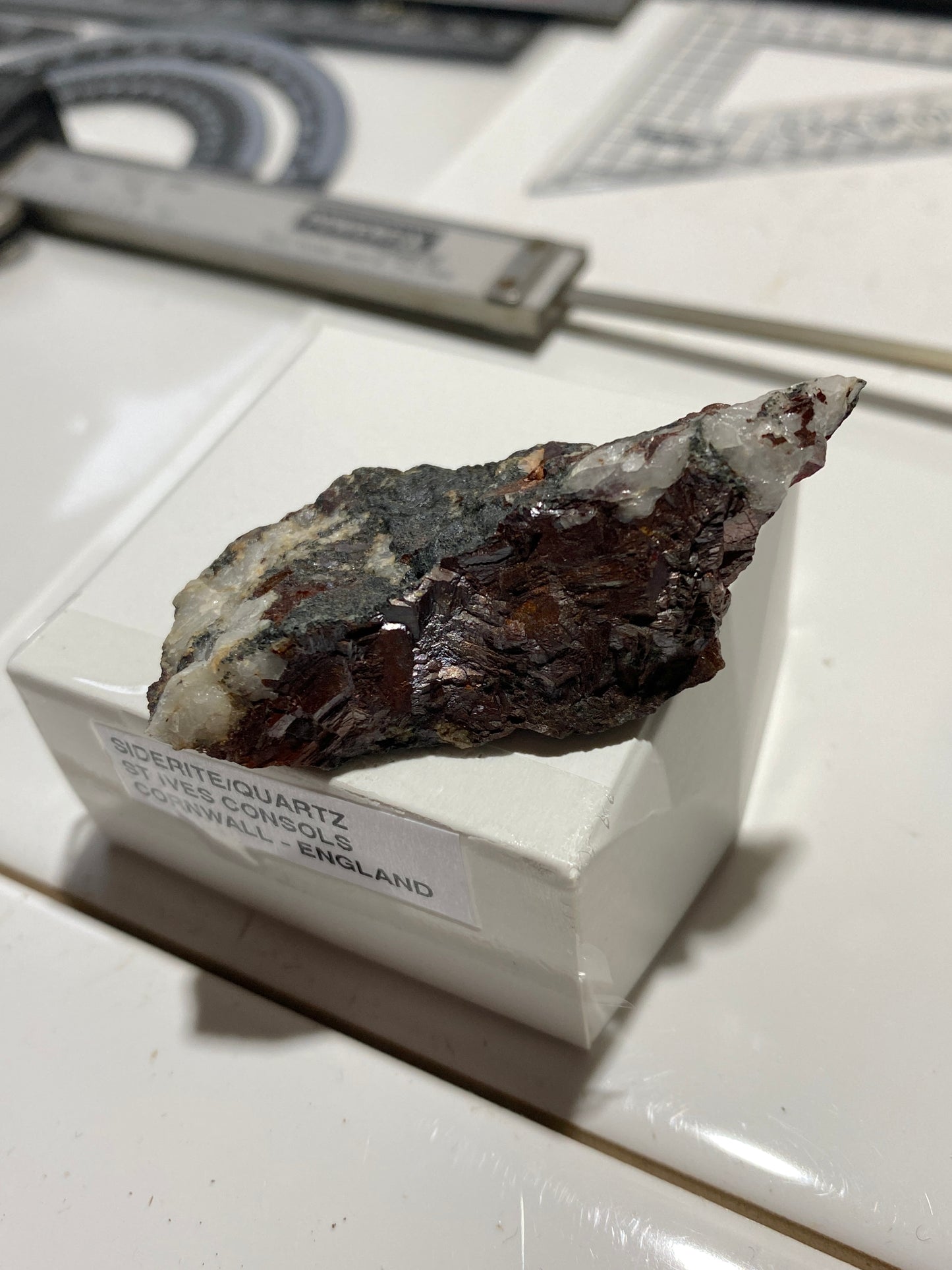 SIDERITE/QUARTZ : ST IVES CONSOLS, HIGHER STENNACK, CORNWALL. 24g MF4727