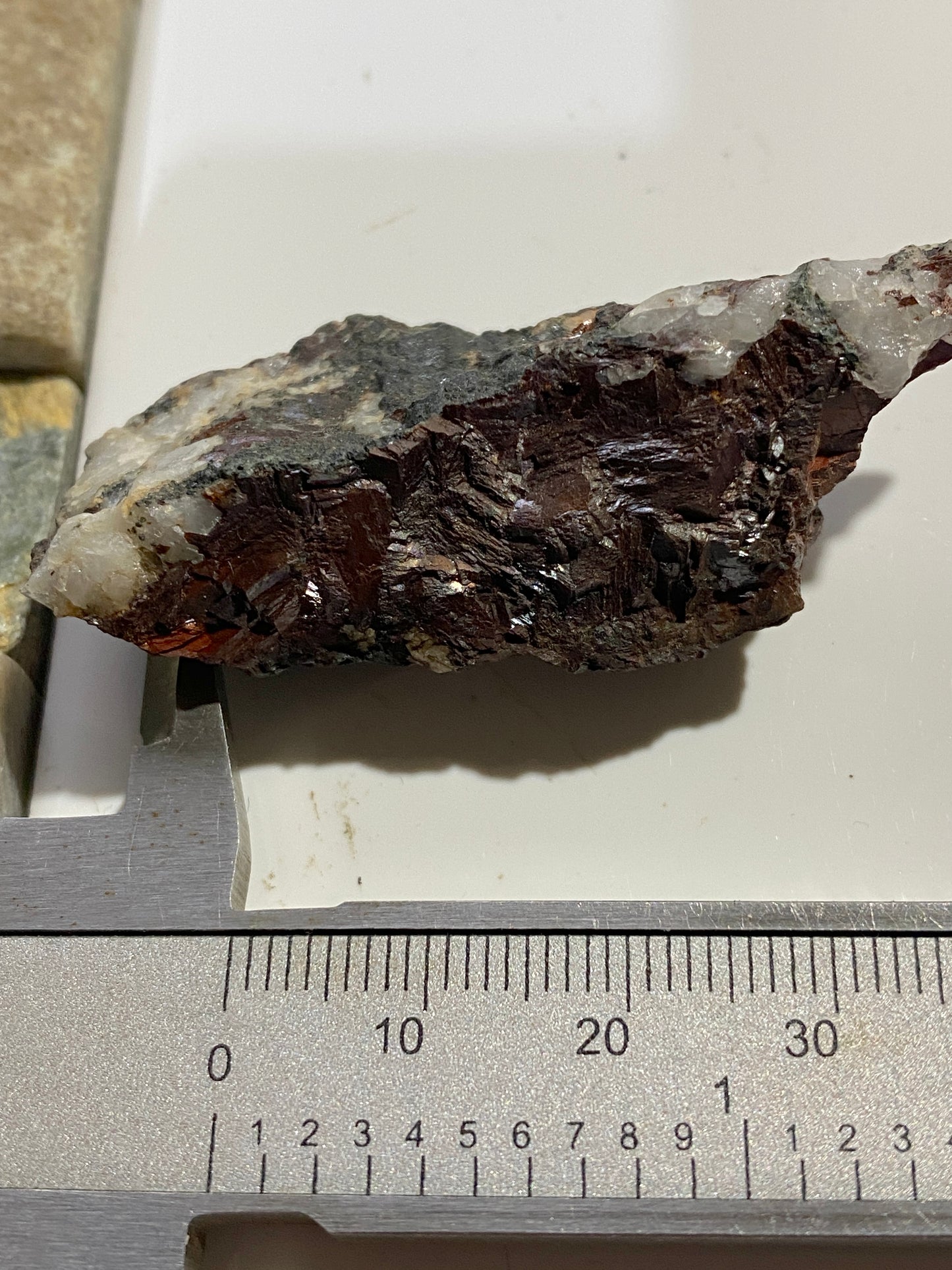 SIDERITE/QUARTZ : ST IVES CONSOLS, HIGHER STENNACK, CORNWALL. 24g MF4727