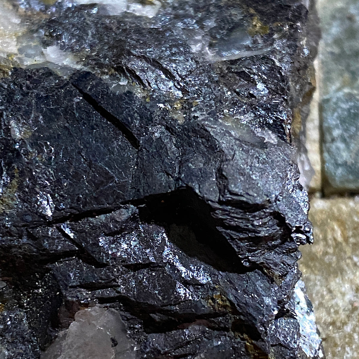 WOLFRAMITE (FERBERITE) : RARE FROM PENBERTHY CROFT MINE, ST HILARY, CORNWALL. 77g MF5398