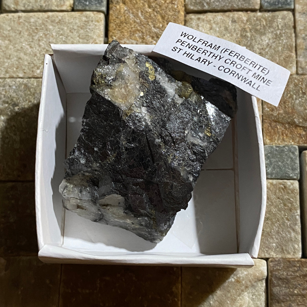 WOLFRAMITE (FERBERITE) : RARE FROM PENBERTHY CROFT MINE, ST HILARY, CORNWALL. 77g MF5398