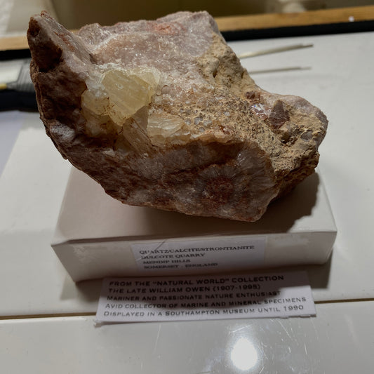 CALCITE/QUARTZ/STRONTIANITE - DULCOTE QUARRY, MENDIP HILLS, SOMERSET, ENGLAN. 496g MF847D