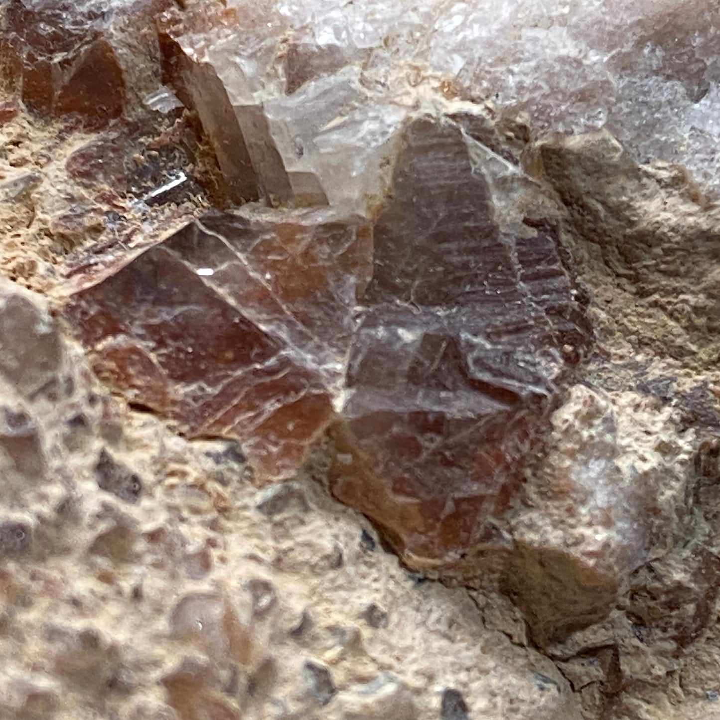 CALCITE/QUARTZ/STRONTIANITE - DULCOTE QUARRY, MENDIP HILLS, SOMERSET, ENGLAN. 496g MF847D