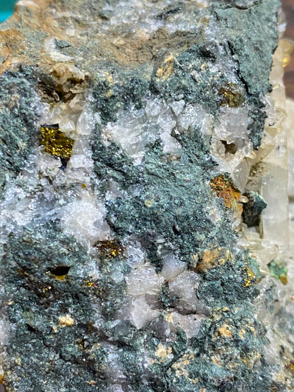 QUARTZ ETC ETC : CRADDOCK MOOR MINE, ST CLEER, CORNWALL ENGLAND. 202g MF4729