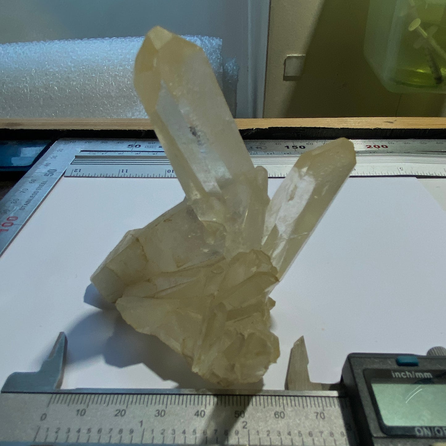 ASSEMBLAGE DE CRISTAL DE QUARTZ DU MONT IDA, ARKANSAS. 200g MF862