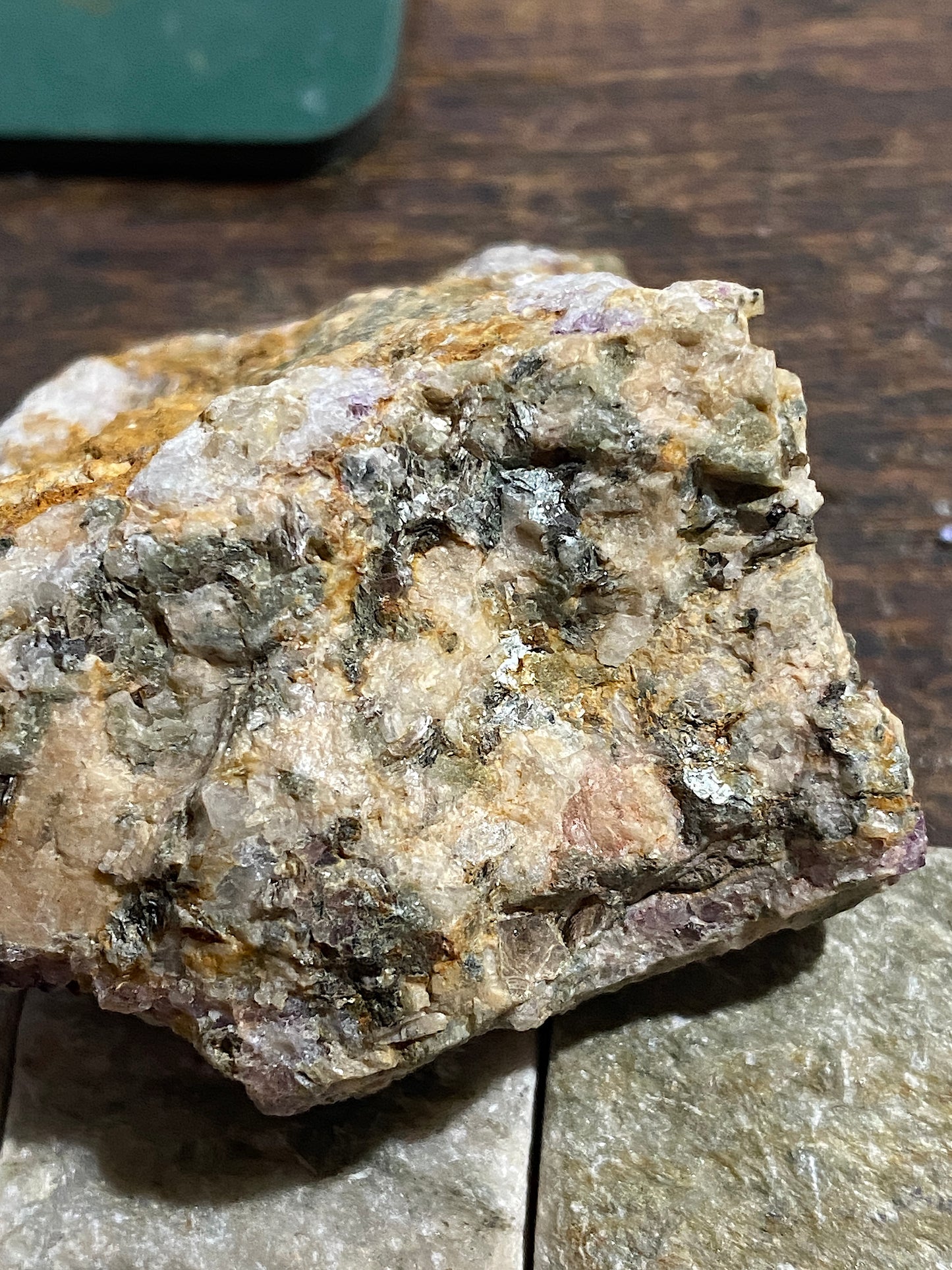 FLUORITE/CHLORITE/MUSCOVITE : PANASQUEIRA MINES, PORTUGAL  56g MF4730