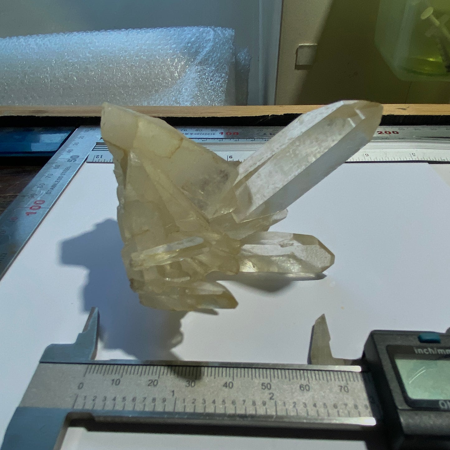 ASSEMBLAGE DE CRISTAL DE QUARTZ DU MONT IDA, ARKANSAS. 200g MF862