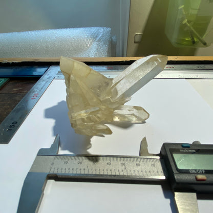 ASSEMBLAGE DE CRISTAL DE QUARTZ DU MONT IDA, ARKANSAS. 200g MF862