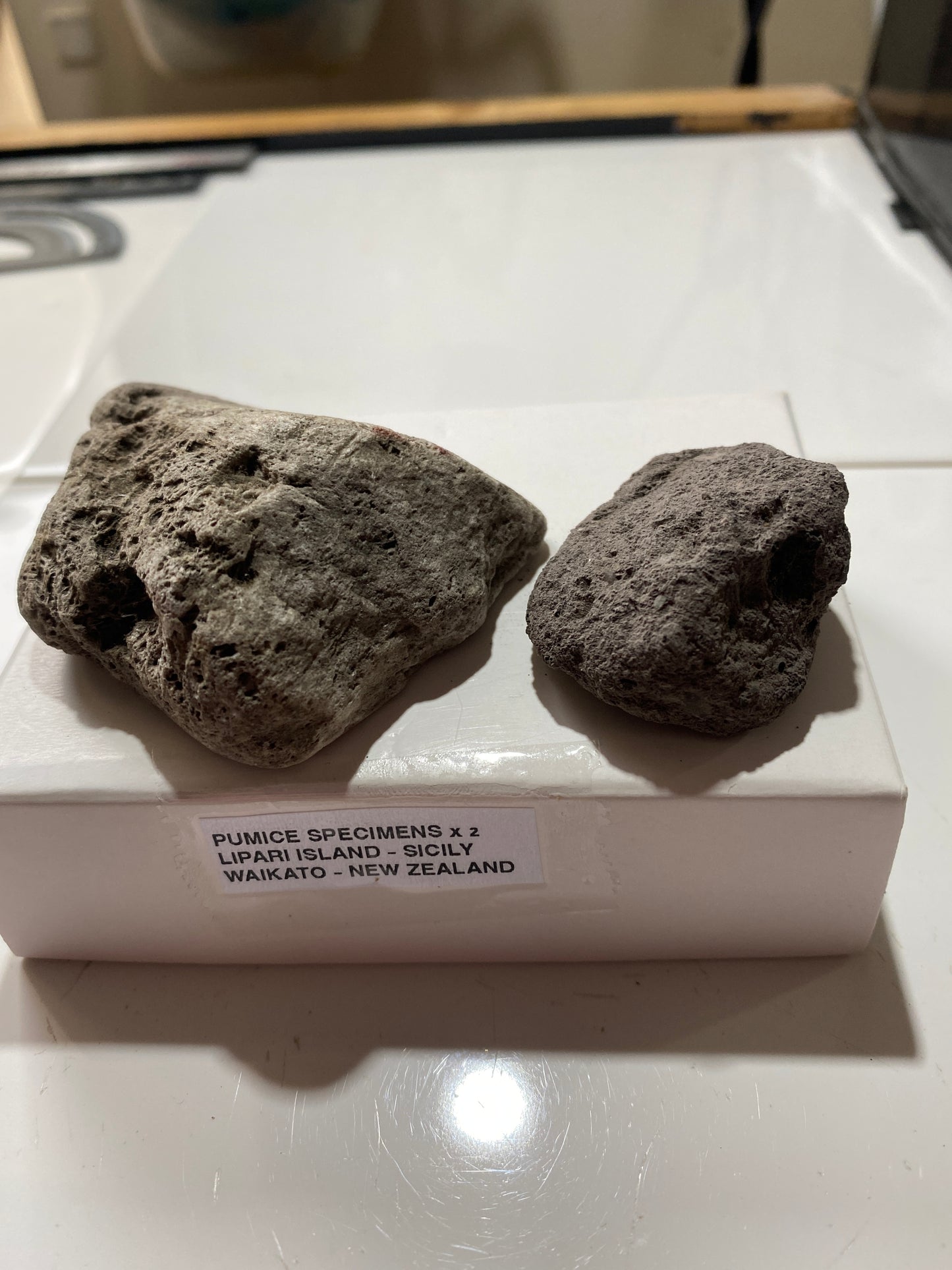 PUMICE : LIPARI ISLAND, SICILY & WHAREWAKA, NEW ZEALAND. MF4731