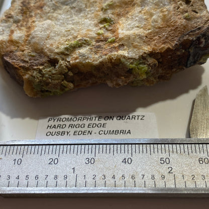 PYROMORPHITE ON QUARTZ : HARD RIGG EDGE, OUSBY, EDEN, CUMBRIA 102g MF5402