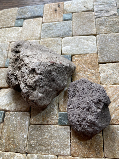 PUMICE : LIPARI ISLAND, SICILY & WHAREWAKA, NEW ZEALAND. MF4731