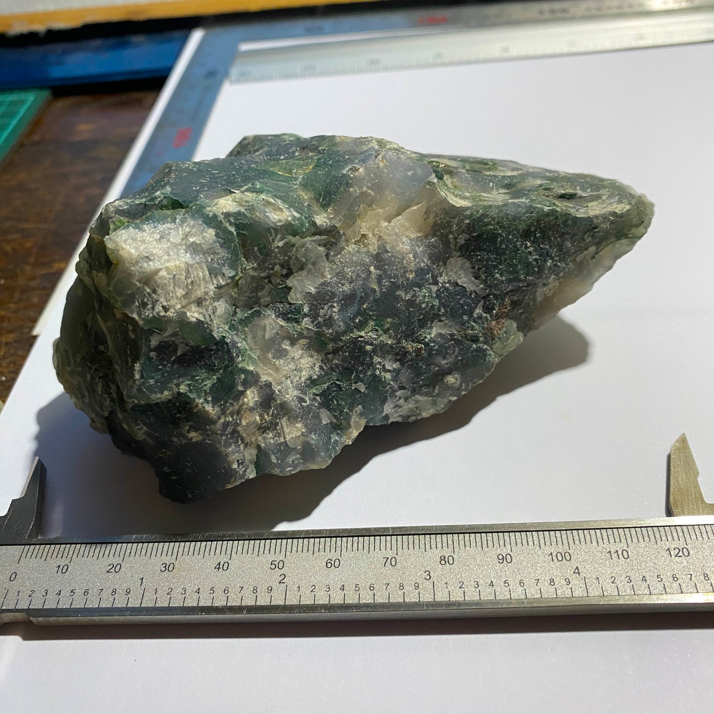 ÁGATA VERDE CON CUARZO DE MORBI, INDIA GRANDE 553g MF895