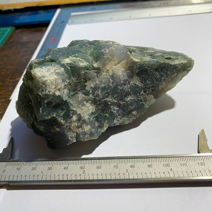 ÁGATA VERDE CON CUARZO DE MORBI, INDIA GRANDE 553g MF895