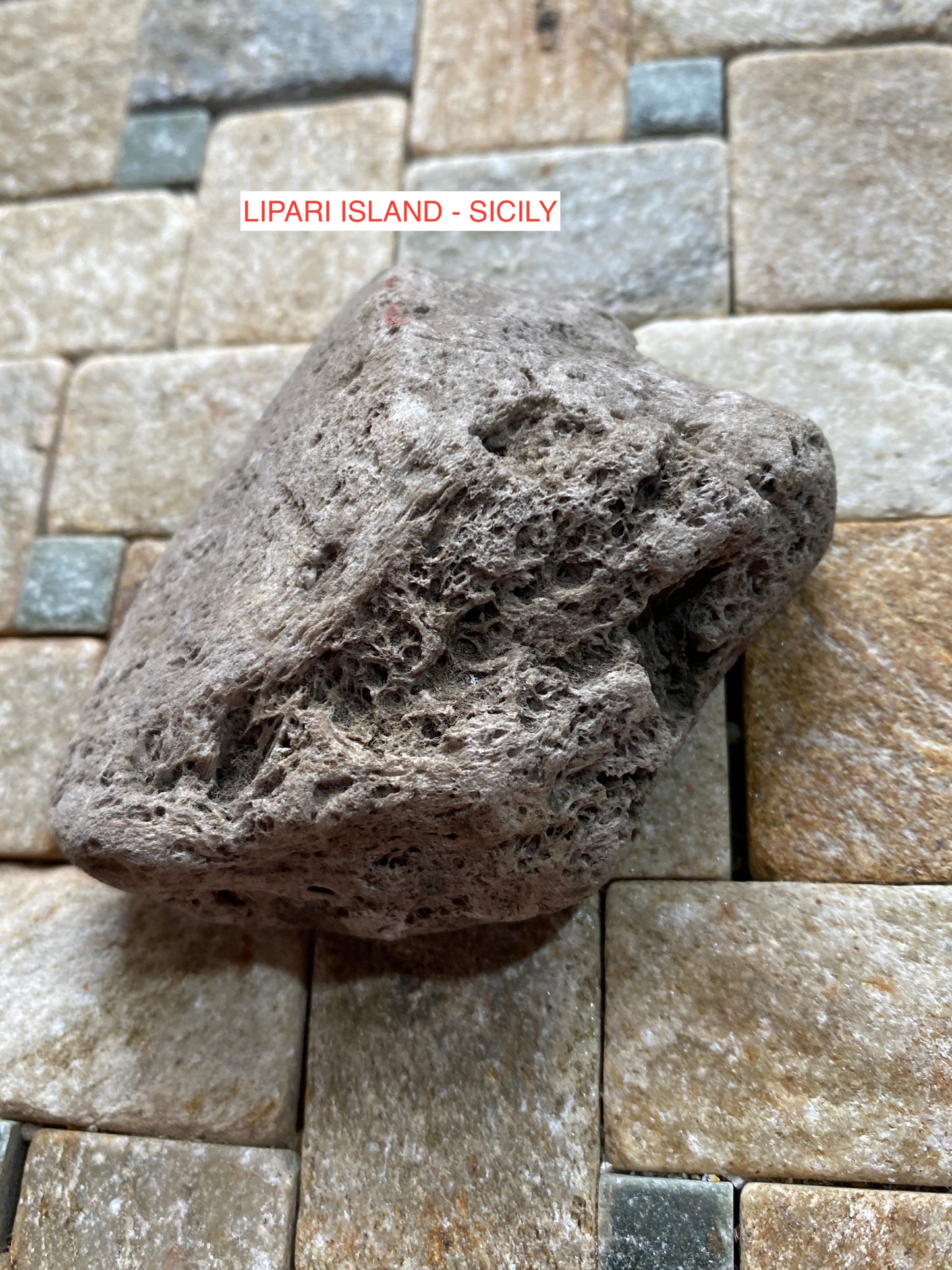 PUMICE : LIPARI ISLAND, SICILY & WHAREWAKA, NEW ZEALAND. MF4731