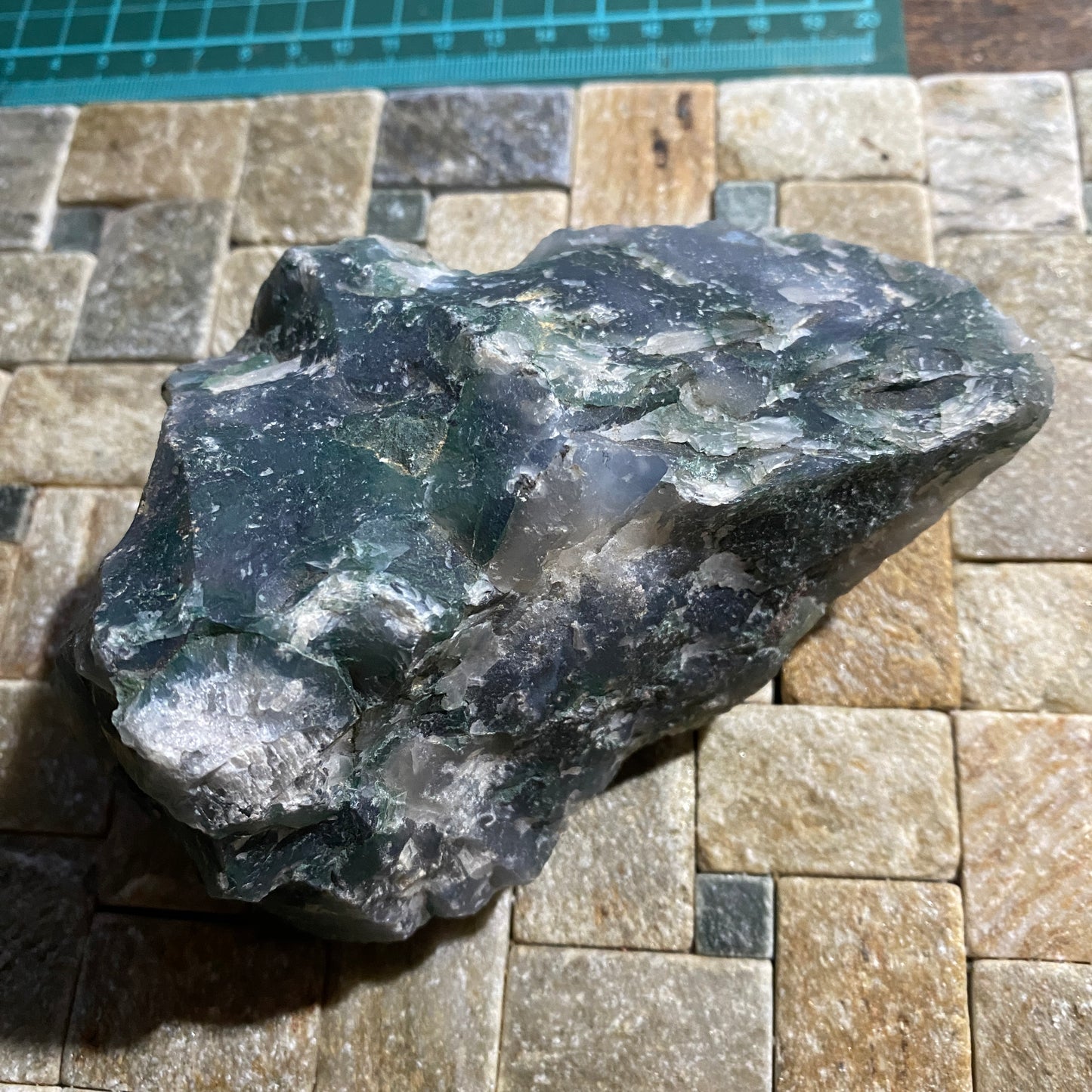 ÁGATA VERDE CON CUARZO DE MORBI, INDIA GRANDE 553g MF895