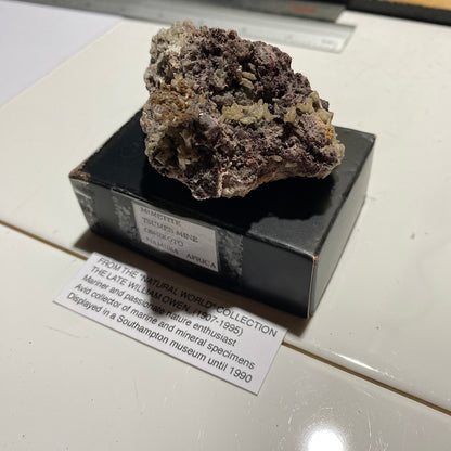 MIMETITE [ETC] - TSUMEB MINE, OSHIKOTO, NAMIBIA, AFRICA 78g MF820