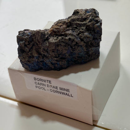 BORNITE [SOLID] : CARN BRAE MINE, POOL, CORNWALL. 84g. MF5406