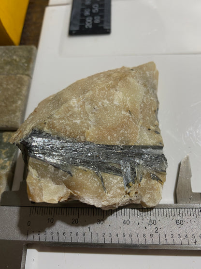 STIBNITE ON MATRIX : THE KNIPE, HARE HILL, AYRSHIRE, SCOTLAND 130g MF4803