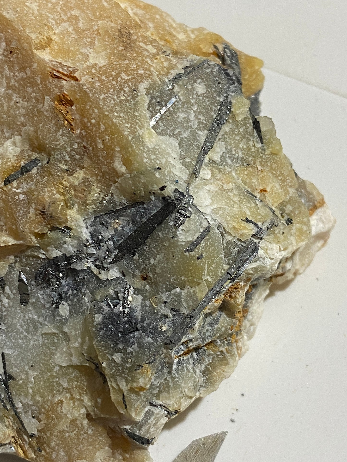 STIBNITE ON MATRIX : THE KNIPE, HARE HILL, AYRSHIRE, SCOTLAND 130g MF4803