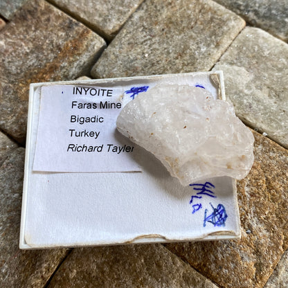 INYOITE - FARAS MINE, BIGADIC, TURKEY. 3g MF1975