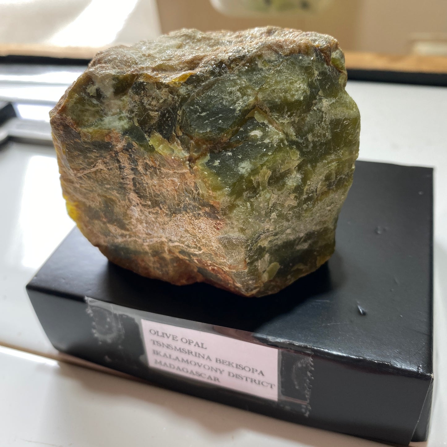 OPAL :  OLIVE VARIETY - TANAMARINA BEKISOPA, IKALAMOVONY, MADAGASCAR  275g MF886