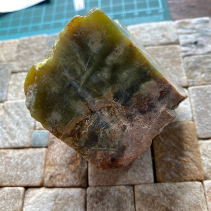 OPAL :  OLIVE VARIETY - TANAMARINA BEKISOPA, IKALAMOVONY, MADAGASCAR  275g MF886