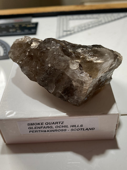SMOKE QUARTZ : GLENFARG, OCHIL HILLS, PERTH&KINROSS, SCOTLAND 150g MF4806