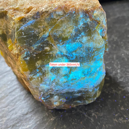 OPAL :  OLIVE VARIETY - TANAMARINA BEKISOPA, IKALAMOVONY, MADAGASCAR  275g MF886