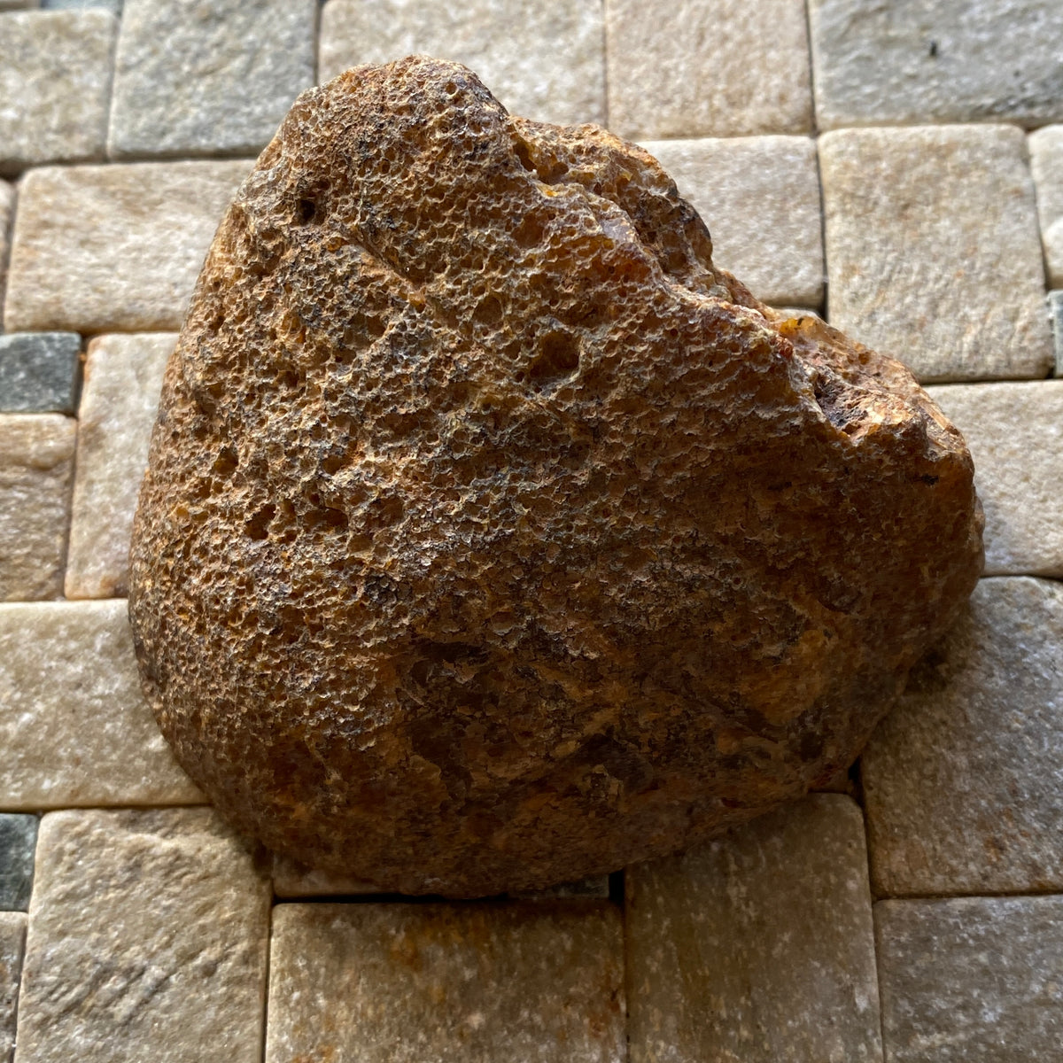 AGATE NODULE : NURA, KARAGANDA REGION, KAZAKHSTAN. 303g. MF5412