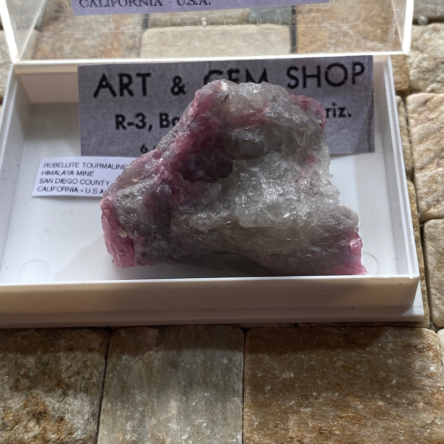 TOURMALINE ÉLABAÏTE [RUBELLITE] DE LA MINE HIMALAYA, CALIFORNIE 36g MF877