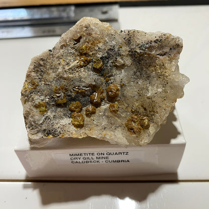 MIMETITE ON QUARTZ : DRY GILL MINE, CALDBECK, ALLERDALE, CUMBRIA  174g MF5414