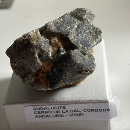 ANDALUSITE - CERRO DE LA SAL, ANDALUSIA, SPAIN. 90g MF1984