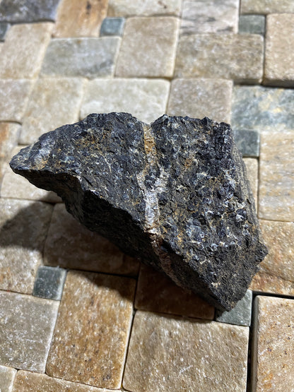 CHROMITE : HAGDALE QUARRY, UNST, SHETLANDS, SCOTLAND 138g MF4810