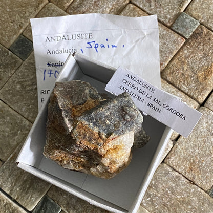 ANDALUSITE - CERRO DE LA SAL, ANDALUSIA, SPAIN. 90g MF1984