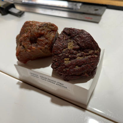 JASPER x 2 SPECIMENS FROM THE U.S.A.  138g. MF5415