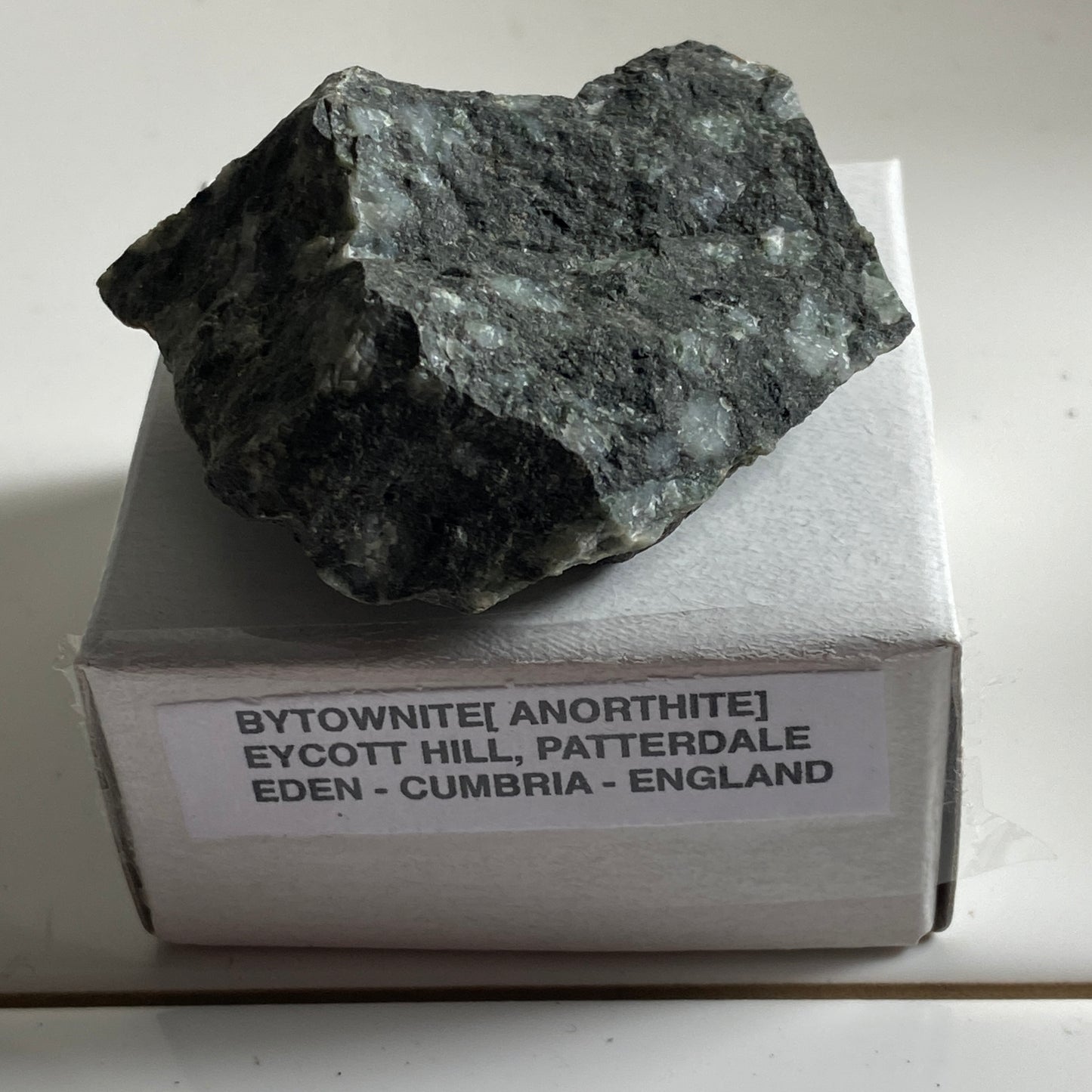 BYTOWNITE [ANORTHITE]  EYCOTT HILL, PATTERDALE, CUMBRIA, ENGLAND 44g. MF1983