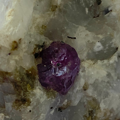 RUBY CORUNDUM ON MATRIX - HUNZA VALLEY, GILGIT-BALTISTAN, PAKISTAN  29g MF9946