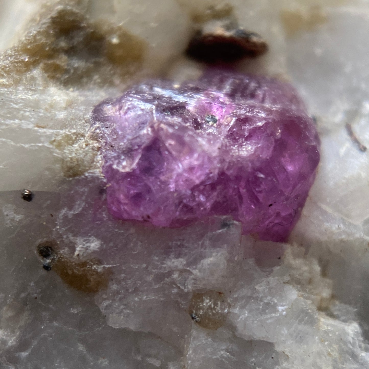 RUBY CORUNDUM ON MATRIX - HUNZA VALLEY, GILGIT-BALTISTAN, PAKISTAN  29g MF9946