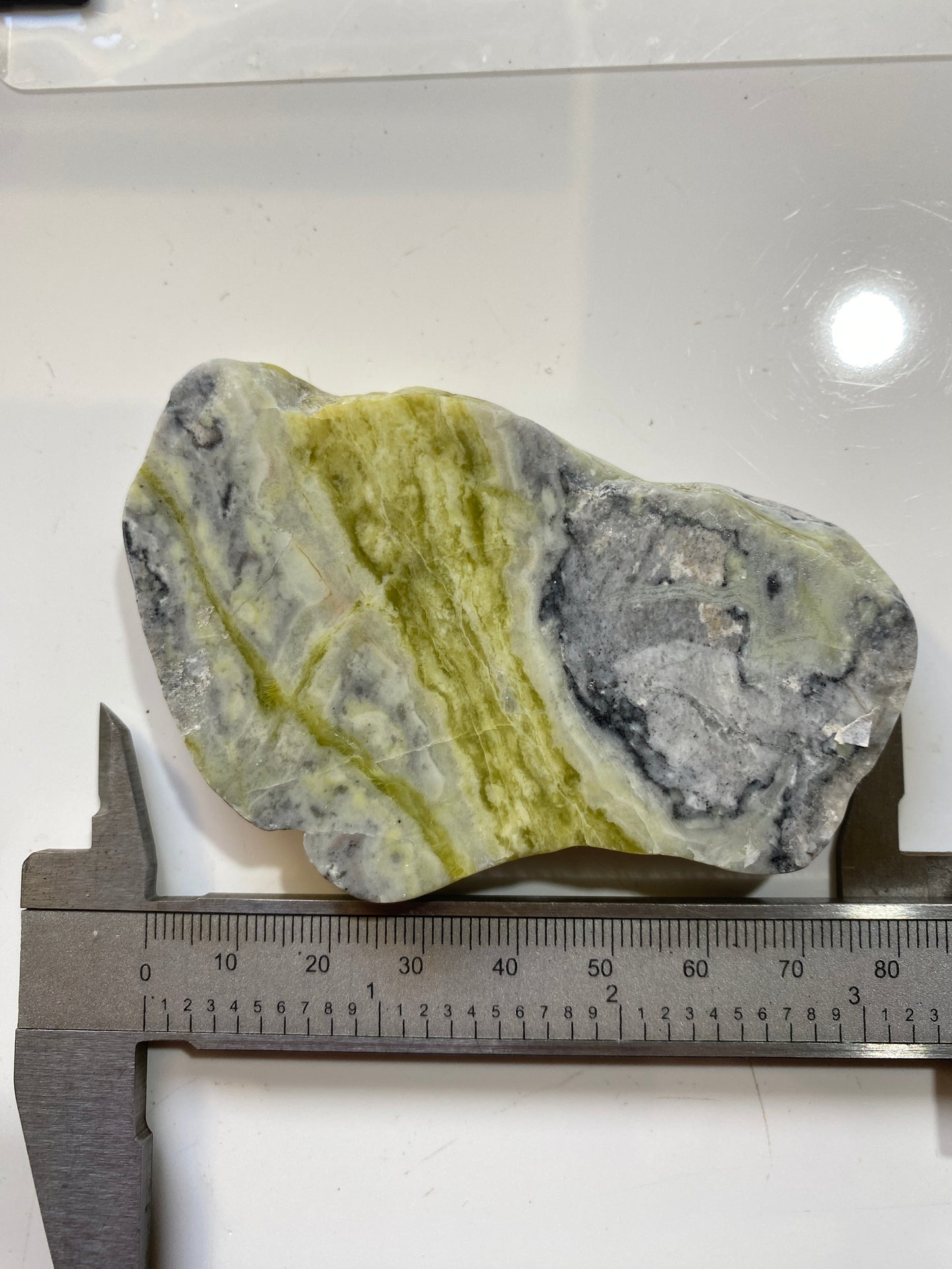 SKYE MARBLE : TORRIN, ISLE OF SKYE, SCOTLAND  78g. MF4813