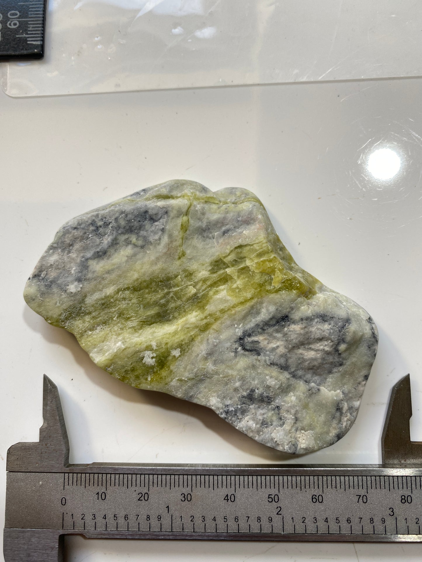 SKYE MARBLE : TORRIN, ISLE OF SKYE, SCOTLAND  78g. MF4813