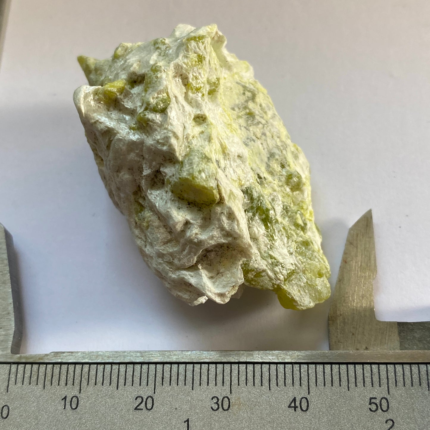 HYDROTALCITE ON SERPENTINE - NSNARUM, VIKERSOND, NORWAY. 25g. MF1979