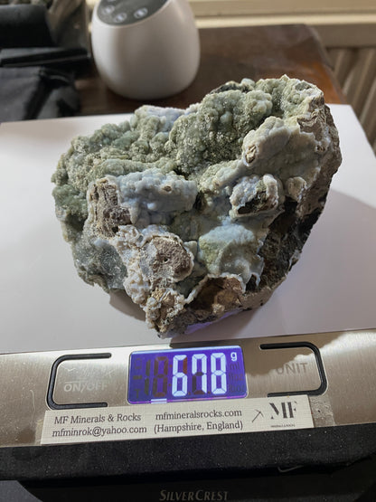 BOTRYOIDAL CHALCEDONY : NUNS PASS, CARSAIG, ISLE OF MULL, SCOTLAND 678g MF4815