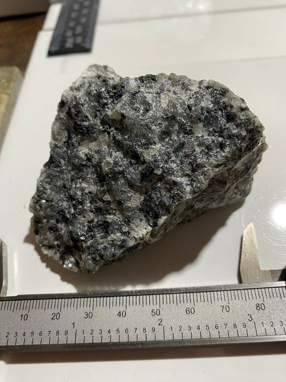 GABBRO : SITHEAN MOR, ARDNAMURCHAN, HIGHLAND, SCOTLAND 240g MF4816